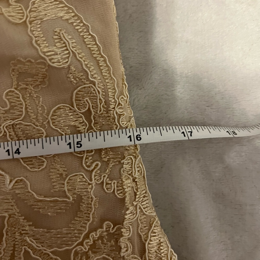 Elegant Lace Mother Of The Bride/Groom Sheath Silhouette 3/4 Sleeve Dress - Picture 15 of 16